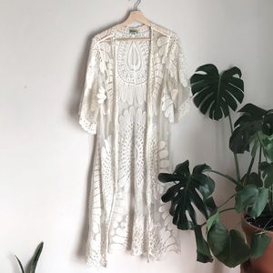 Women’s White Kimono Cover Up